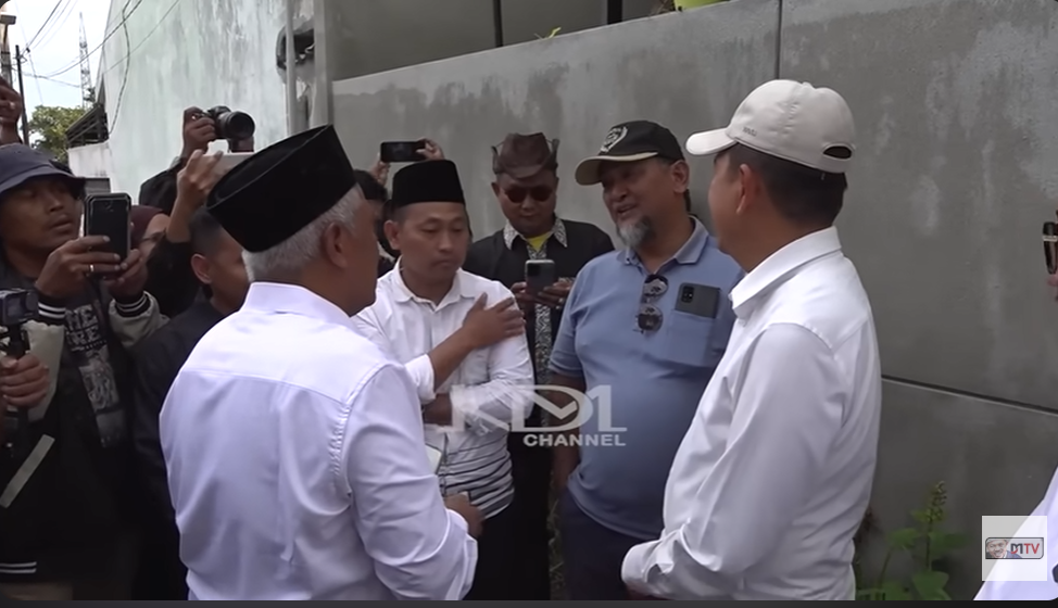 Yai Mim dan RTnya soal alasan tidak beri tanda tangan saat akan urus surat pindah.